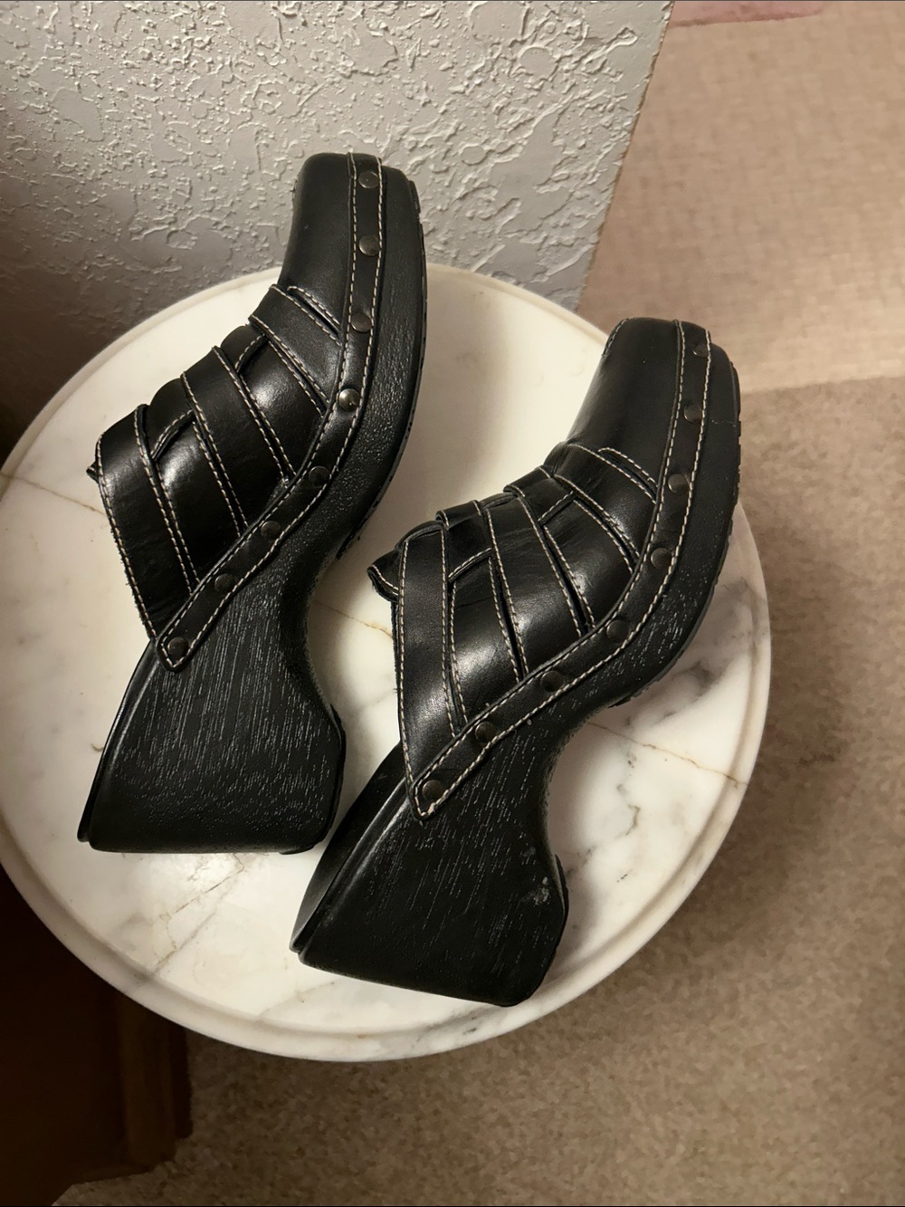 Women’s Naturalizer Black Leather Woven Slide Mules. Like new. 10